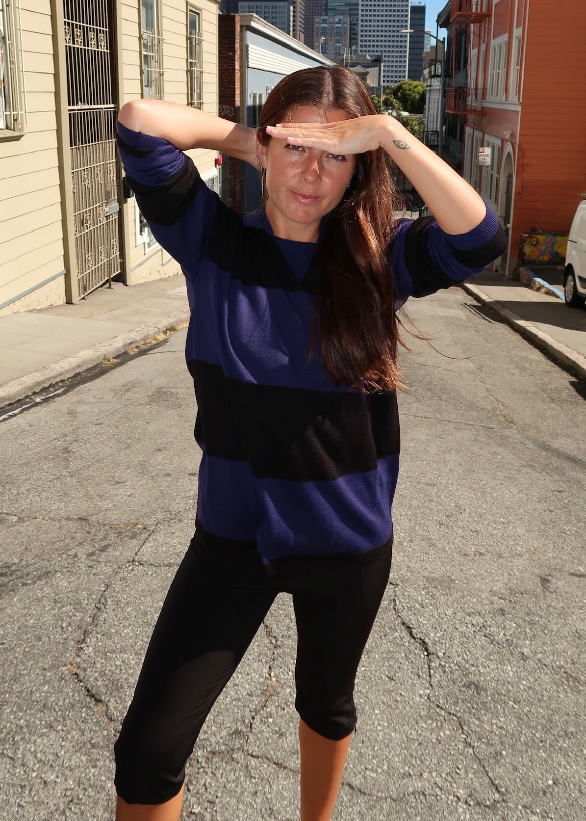 Jess Polo in Navy/Black – Isalis