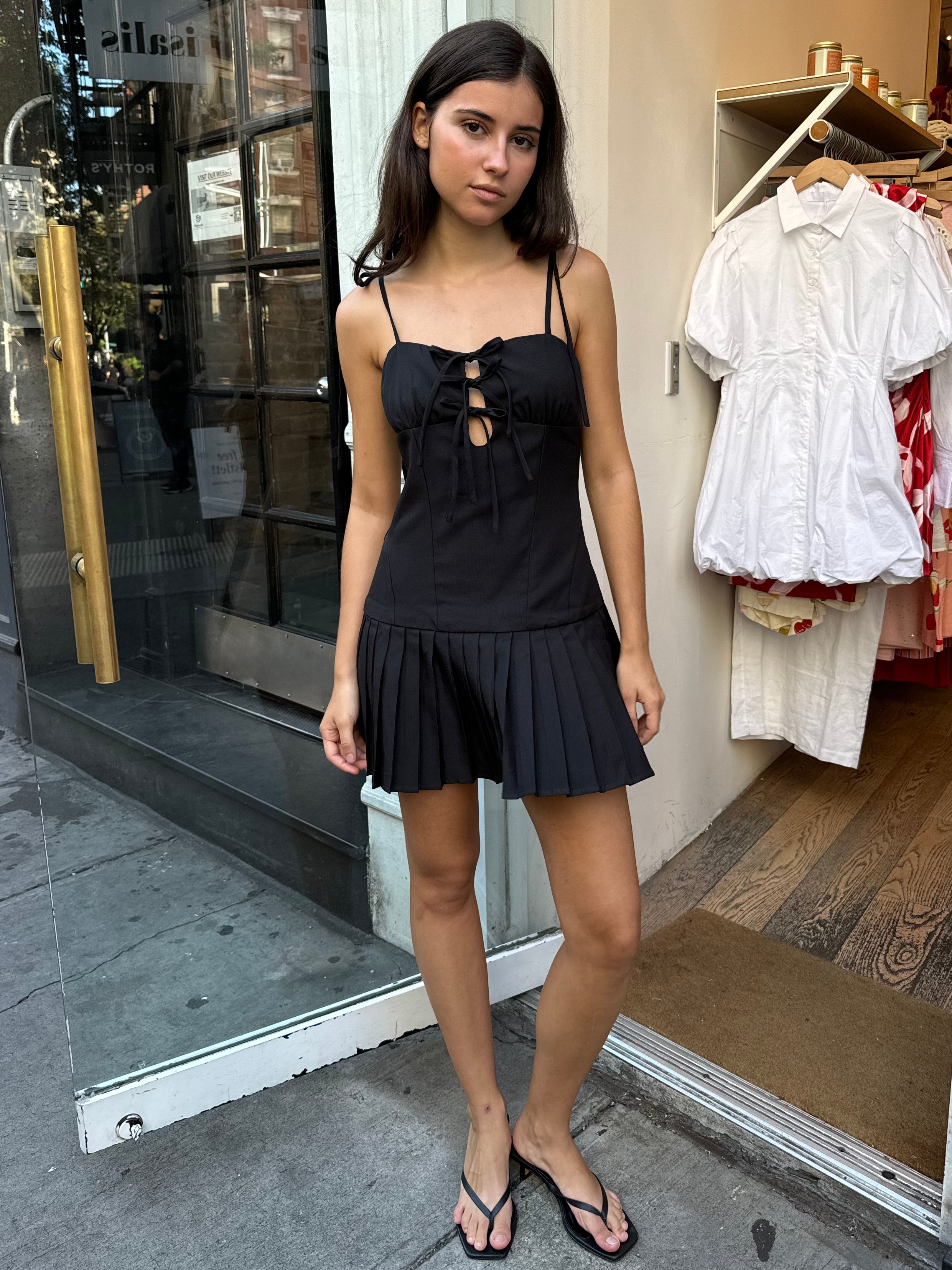 Beatrice Pleated Dress in Black – Isalis