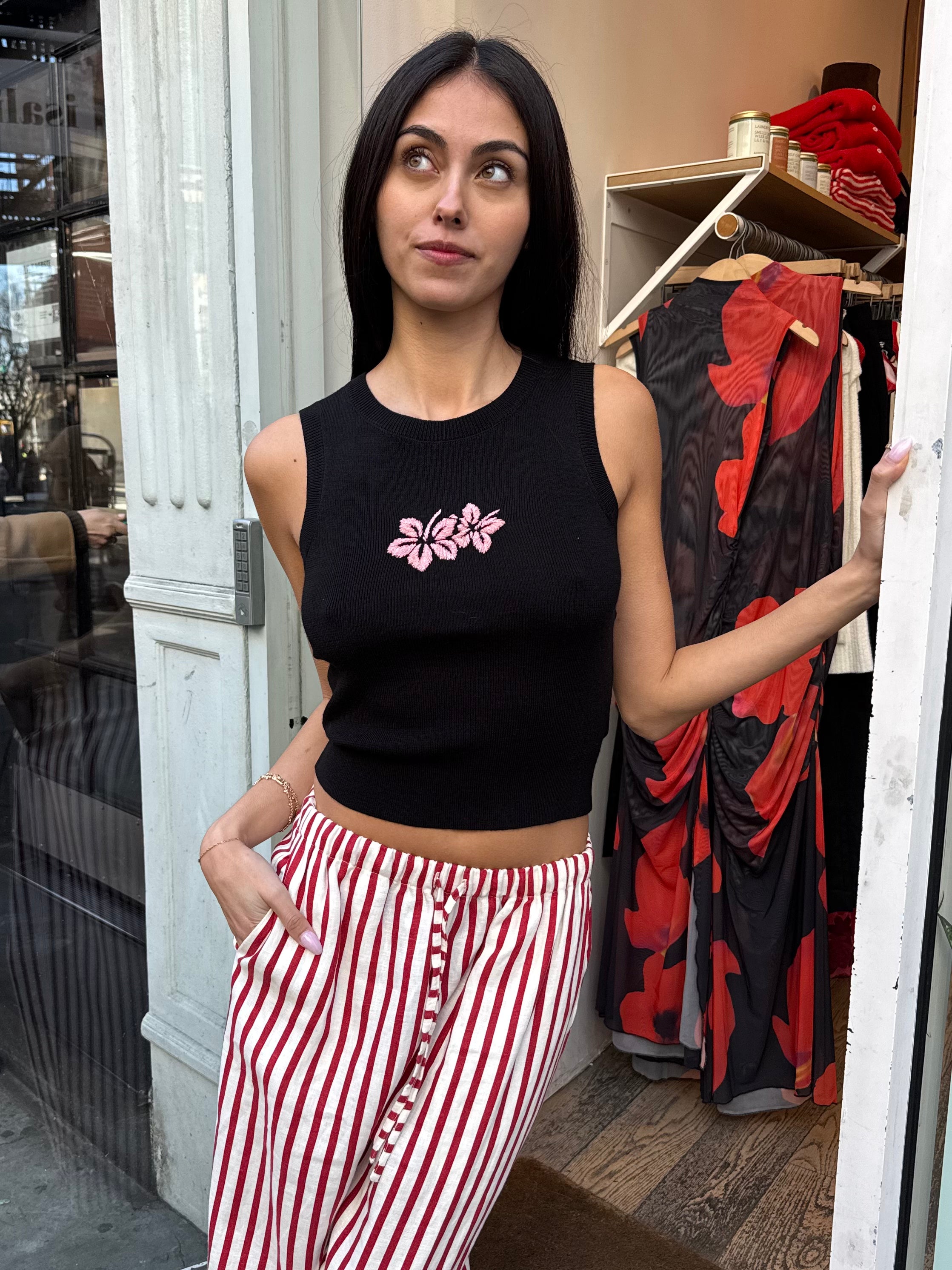 Hibiscus Island Tank in Black/Pink