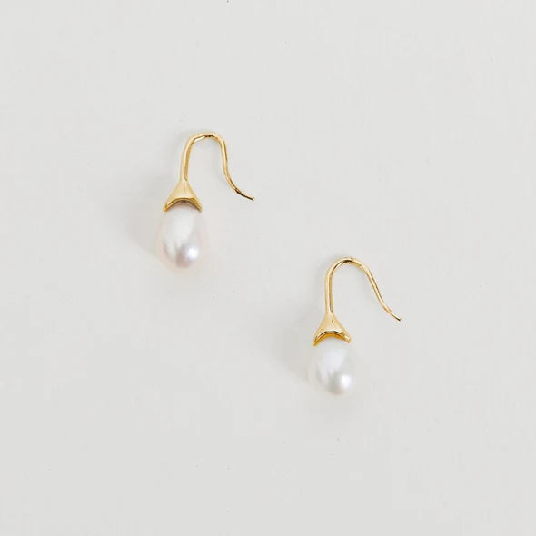 Odette Earrings in Pearl/Gold