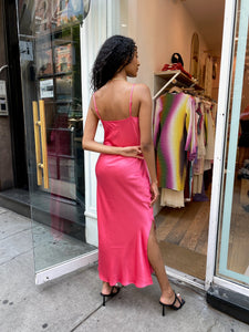 Mari Square Neck in Guava