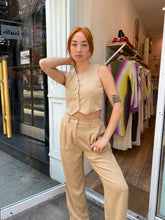 Load image into Gallery viewer, Twill Cropped Vest in Sand
