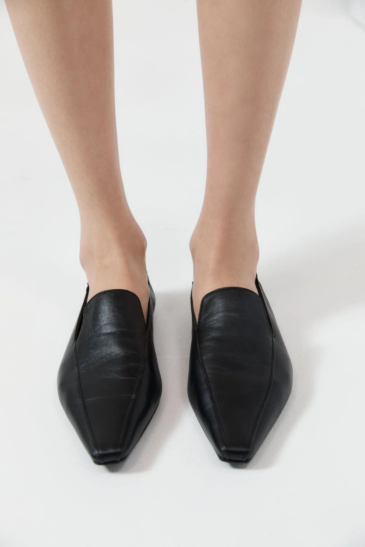 Flat Loafer in Black