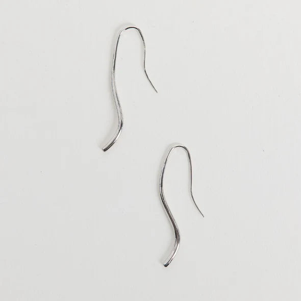 Lenora Earrings in Core / Silver