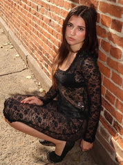 Lace Poem Capri in Black
