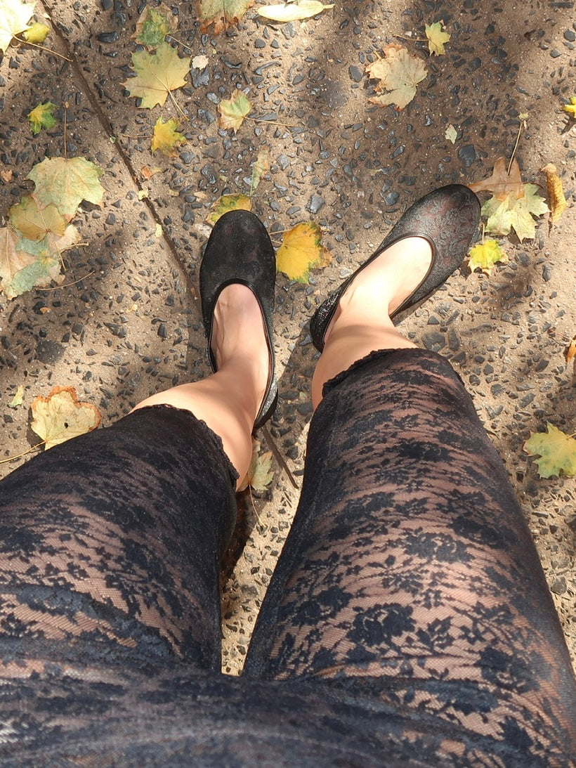 Lace Flats in Black
