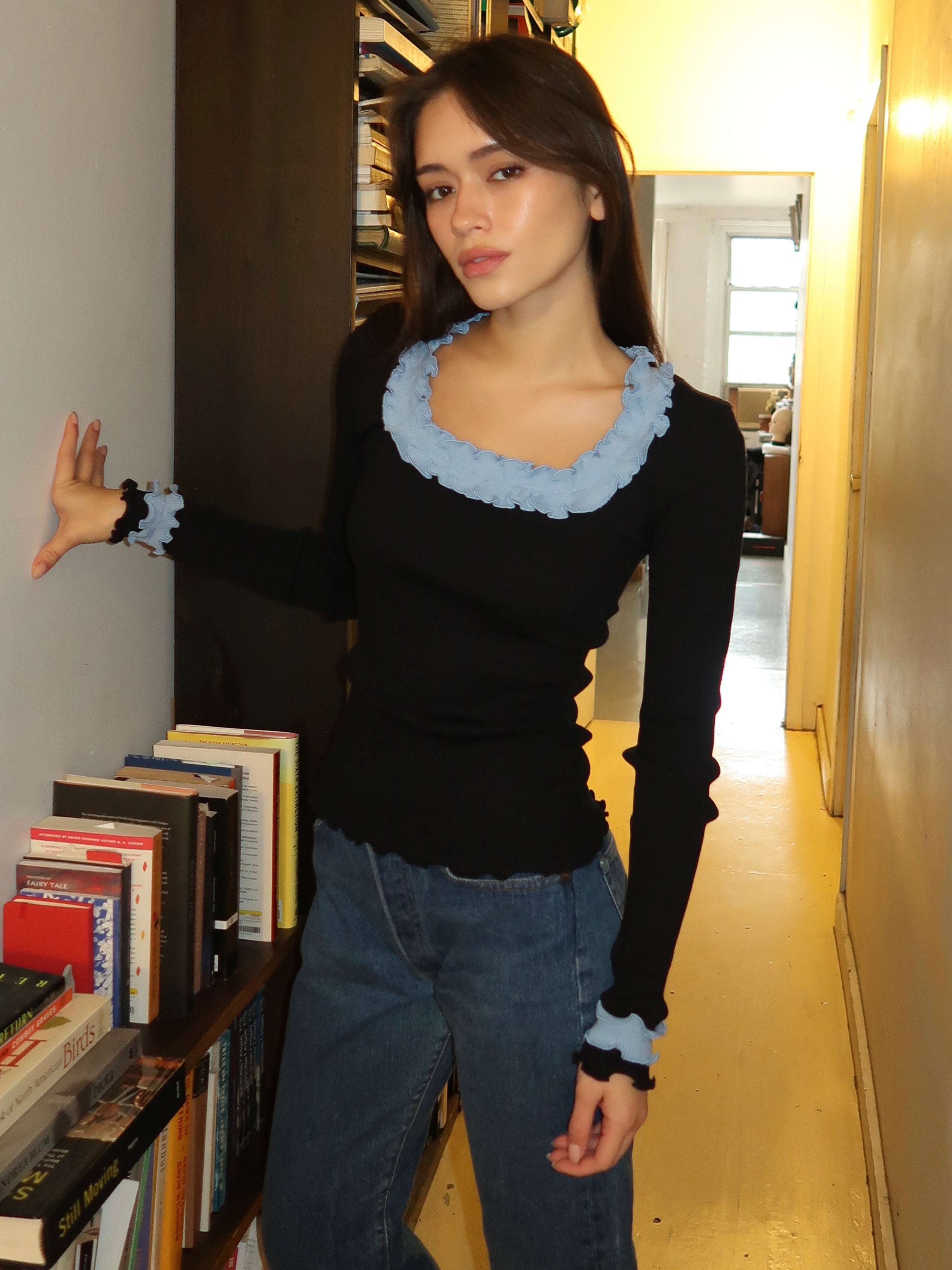 Rosie Seamless Top in Black/Blue