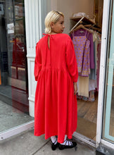 Load image into Gallery viewer, Spring Garden Dress in Poppy
