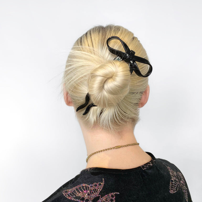 BlackLarge-BowHairPins-InHair-WBG-PDP-2024-8_770x_55e45e1e-46a3-4a38-b87c-bfab2bc8478a.jpg