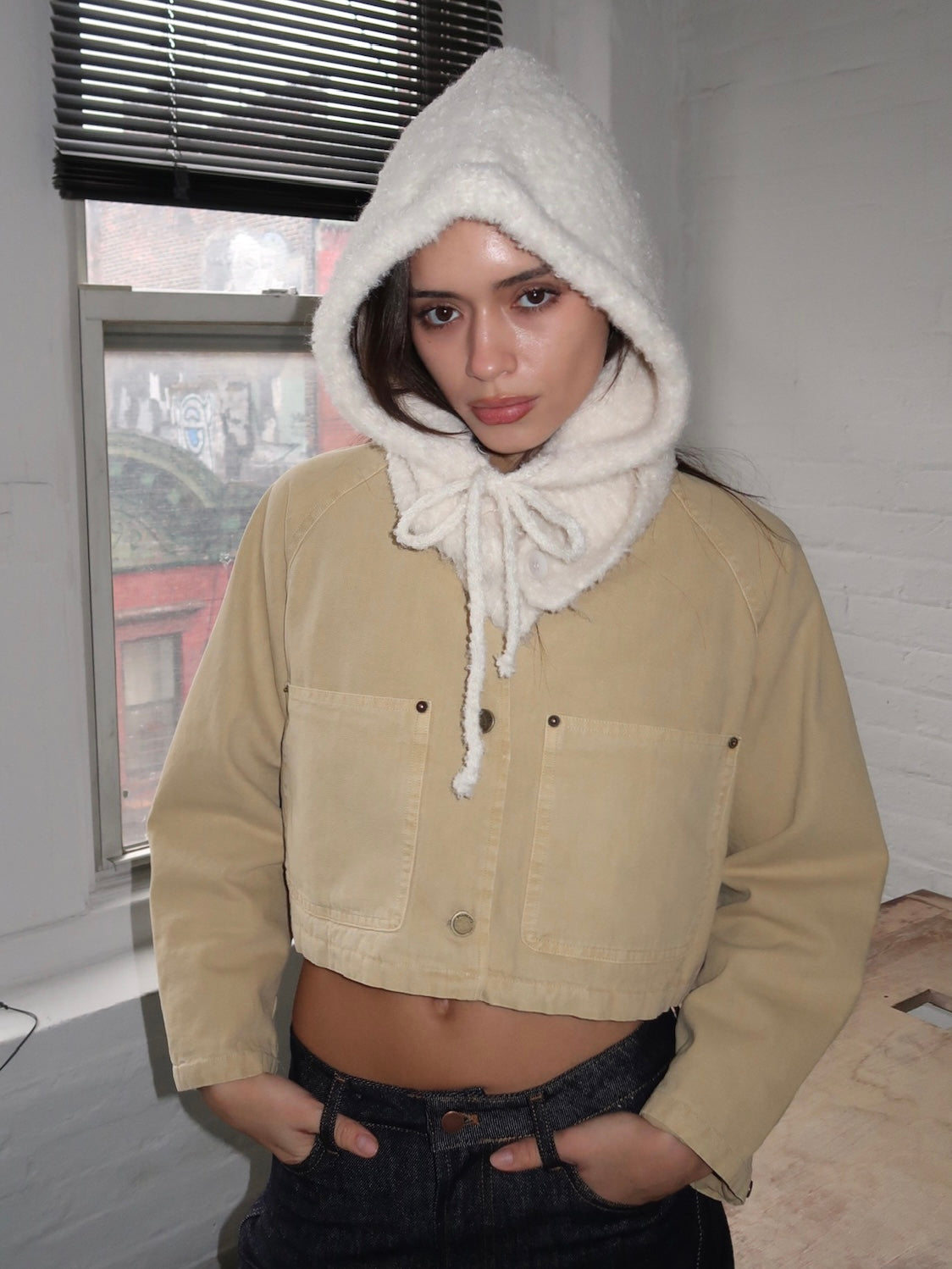 Isalis Balaclava Hood in Snow