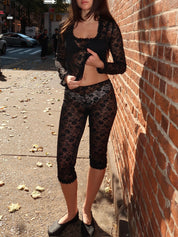 Lace Poem Capri in Black