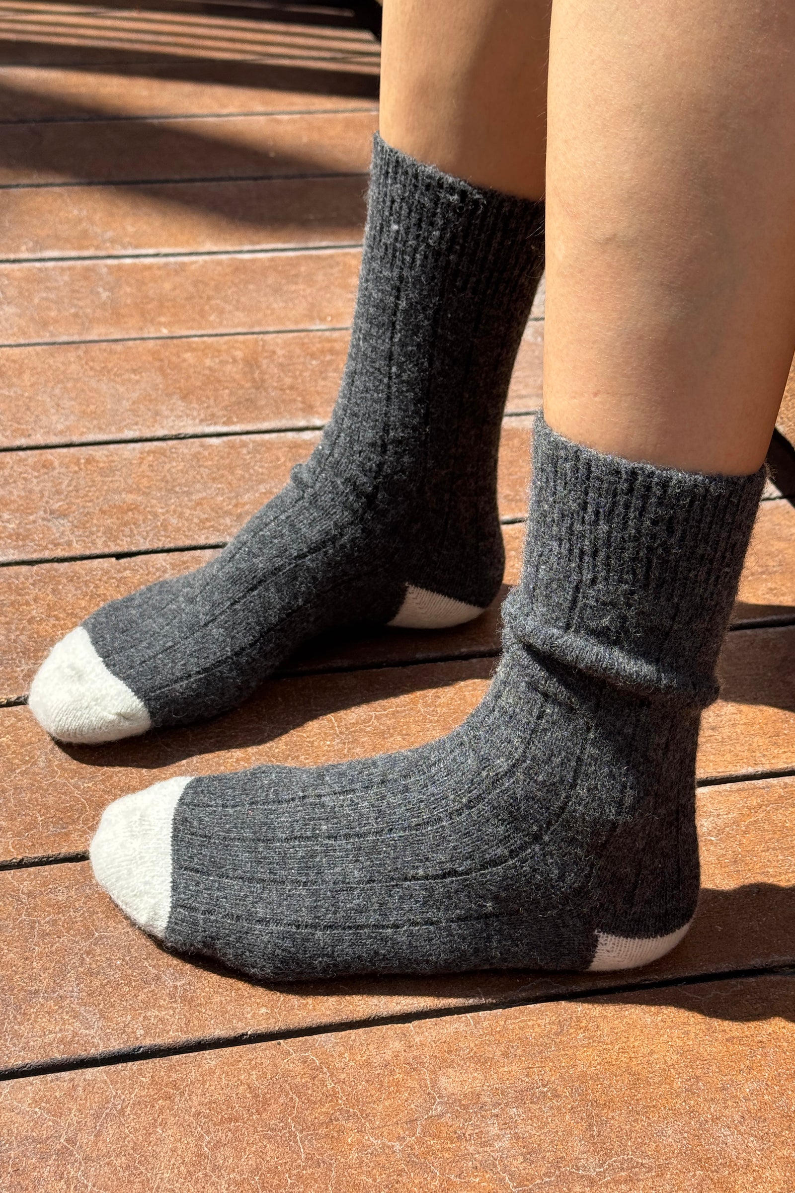 Cashmere Blend Classic Socks in Charcoal Melange