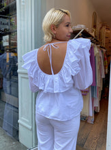 Load image into Gallery viewer, Cynthia Top in White
