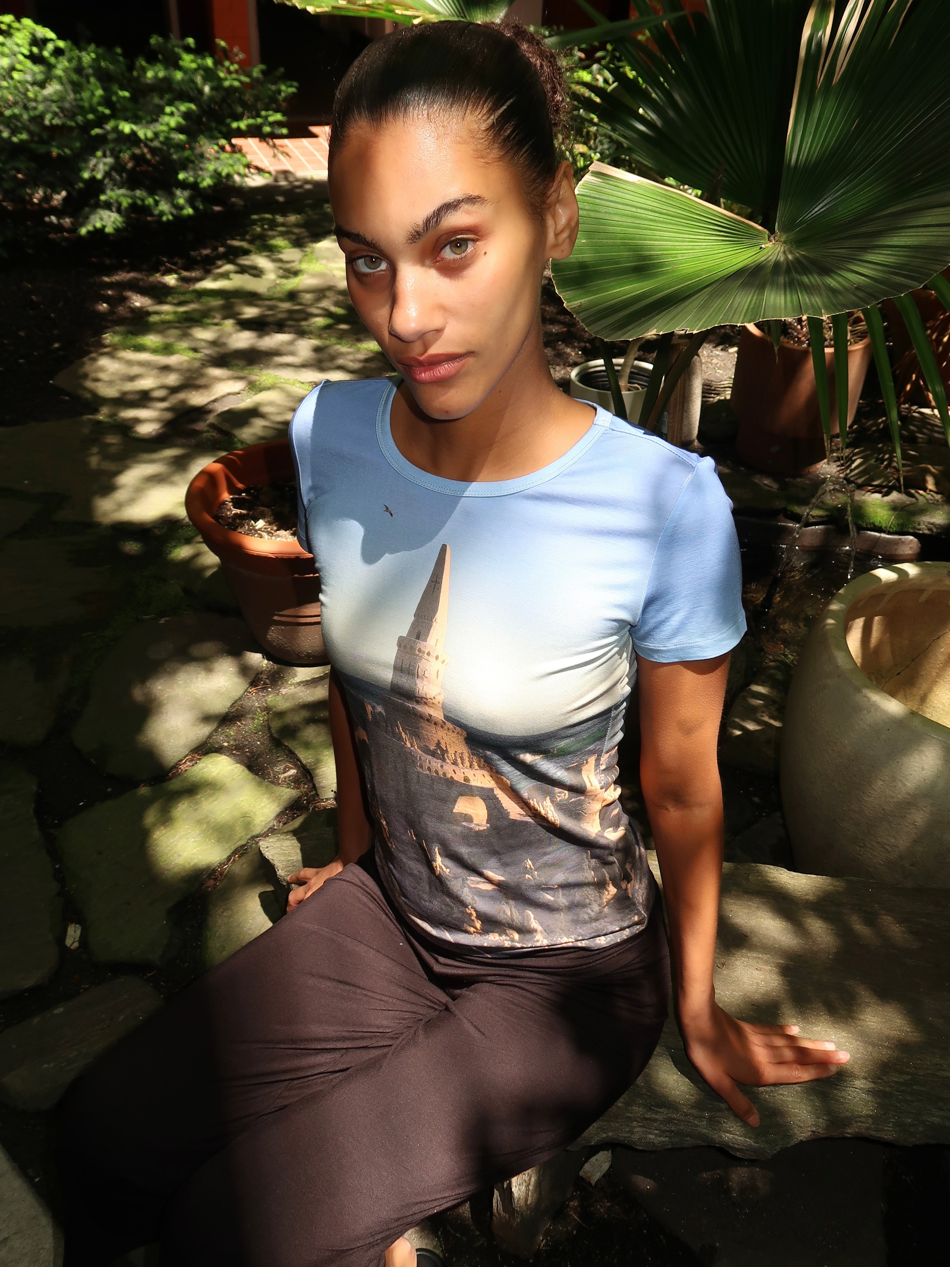 Collector Fitted Tee in Sand Castle