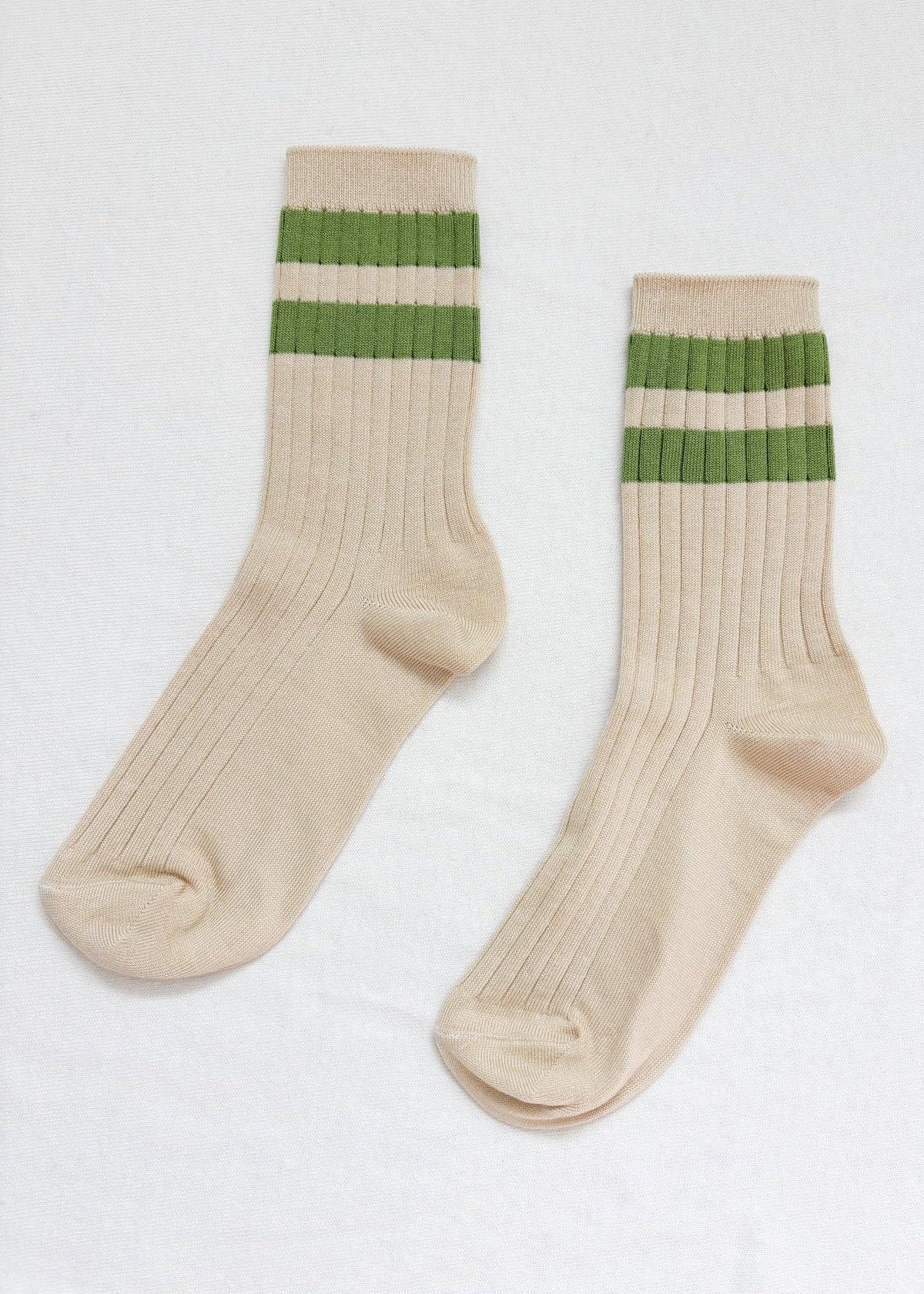 HERVARSITY-PEAR-FLAT_97f02d33-ef19-4638-af83-dea549d111a7.jpg