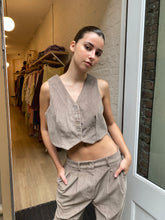 Load image into Gallery viewer, Cord Cropped Vest in Mushroom

