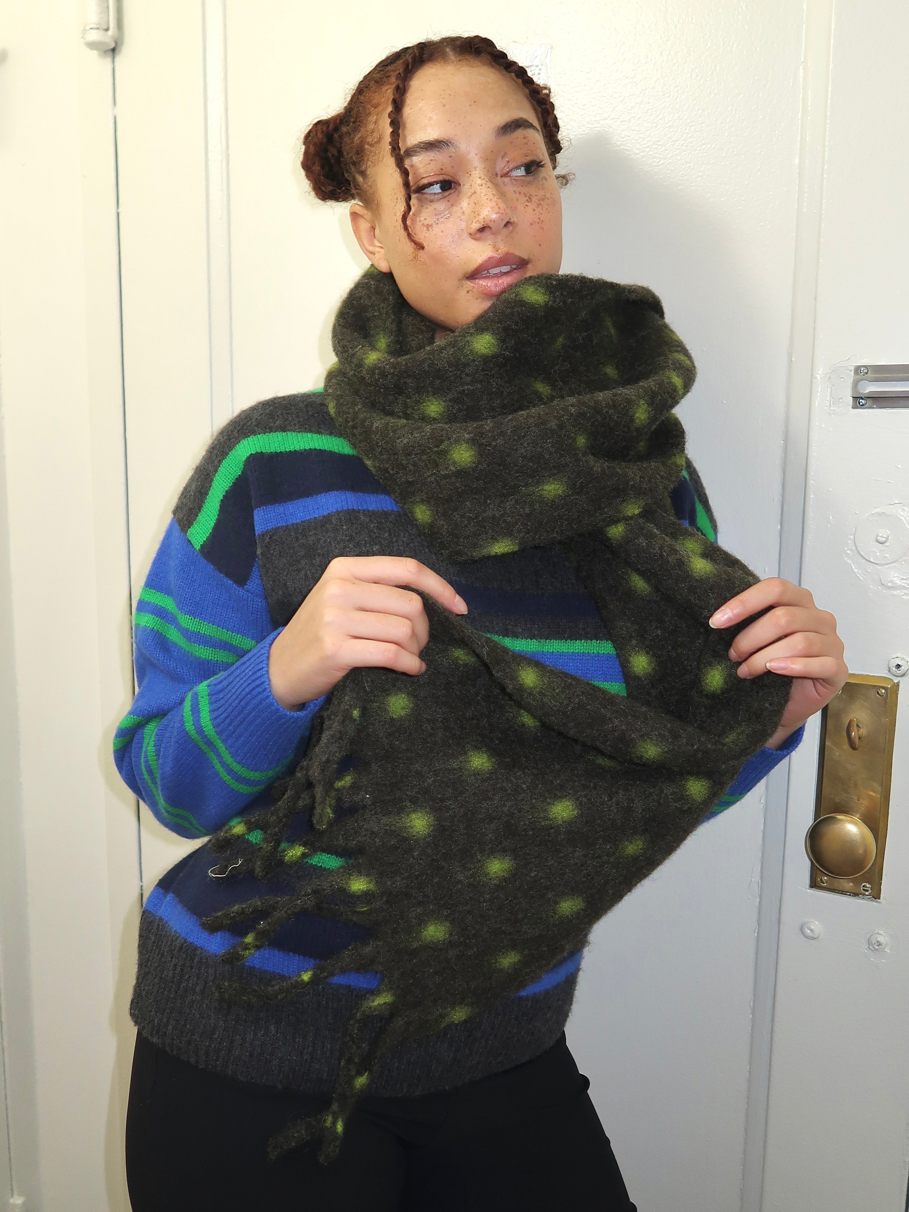 DM Fluffy Scarf in Charcoal/Lime Spot