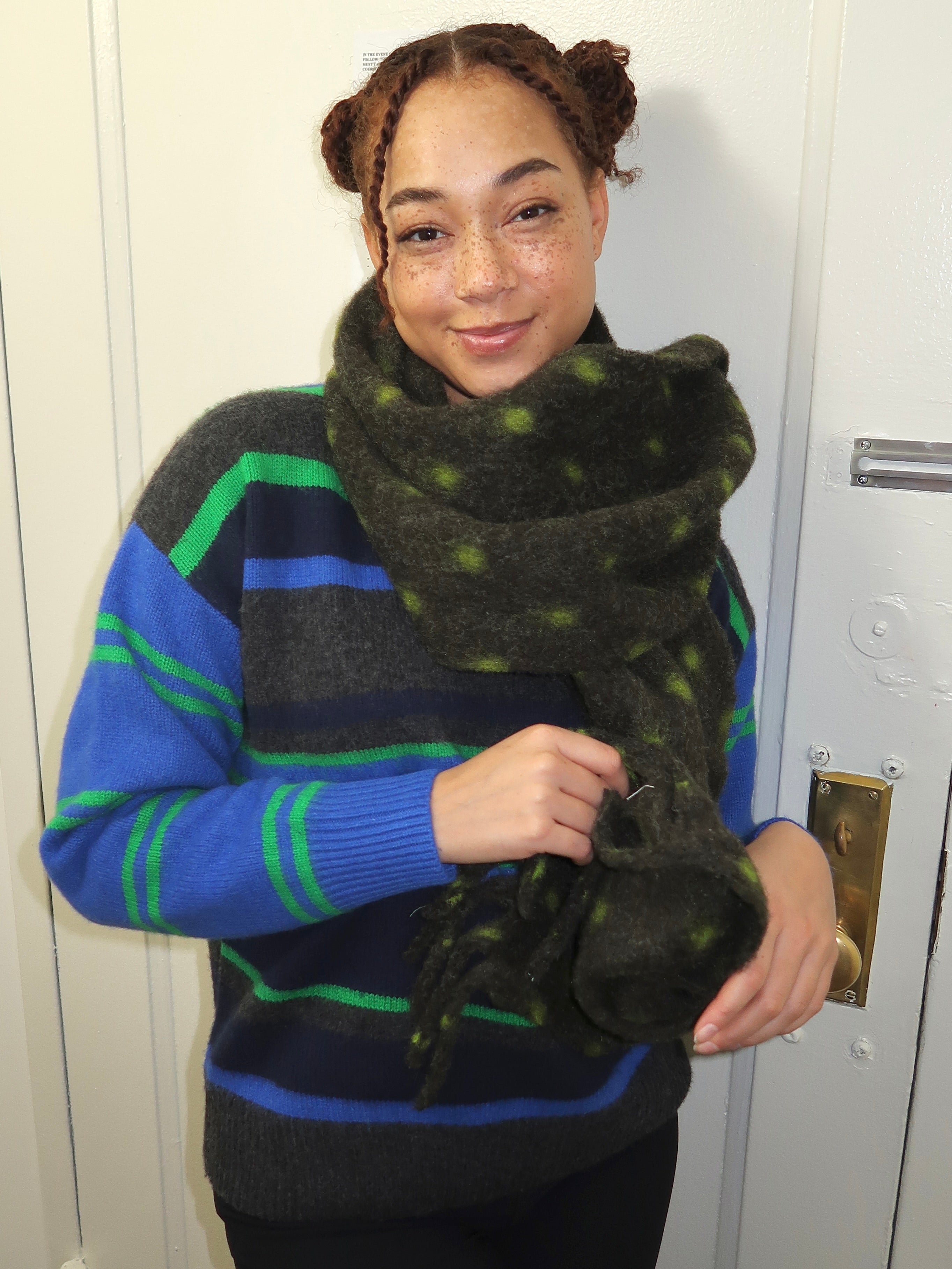 DM Fluffy Scarf in Charcoal/Lime Spot