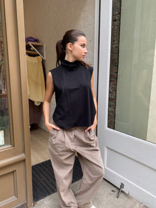 Jersey Sleeveless Turtleneck in Jet