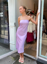 Load image into Gallery viewer, Macy Strapless Midi Dress in Lilac
