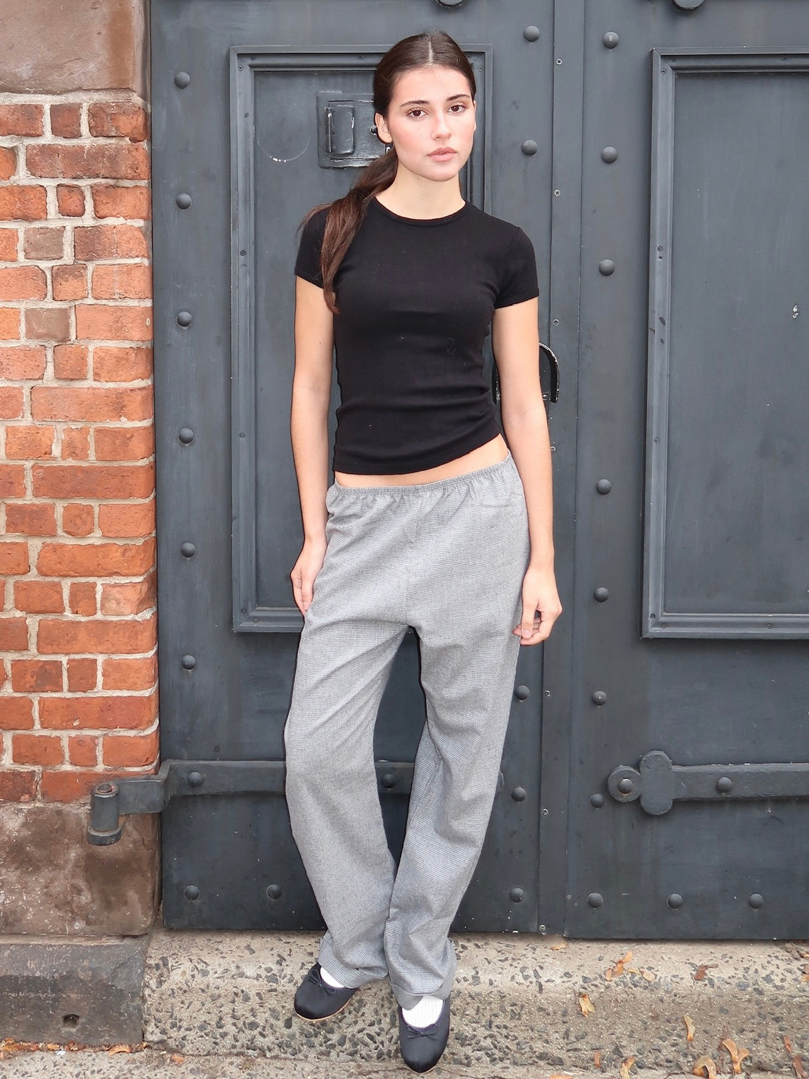 The Flannel Herringbone Simple Pant in Charcoal
