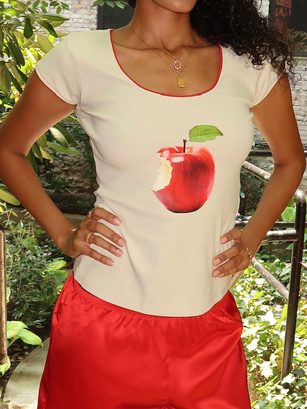 Zora Scoop Tee in Apple