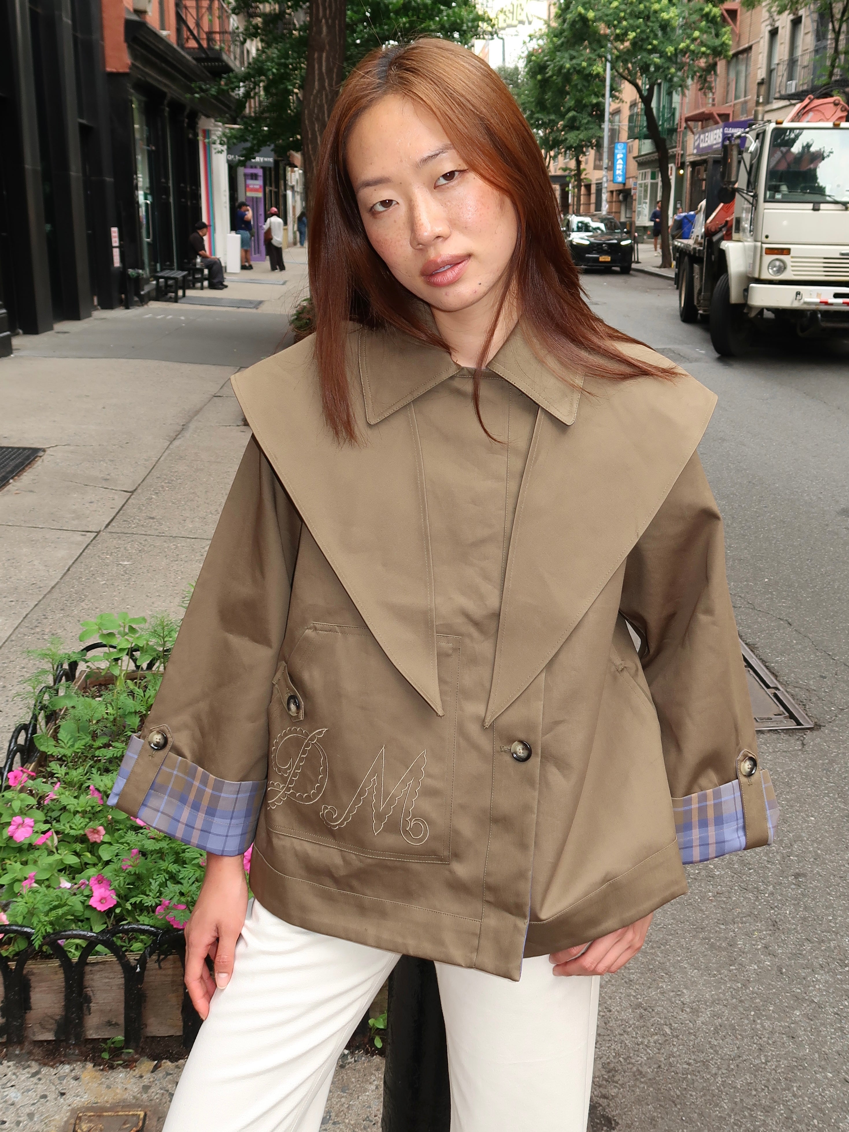 Jerry Crop Trench Coat in Olive