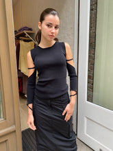 Load image into Gallery viewer, Ryun Long Sleeve Top in Black
