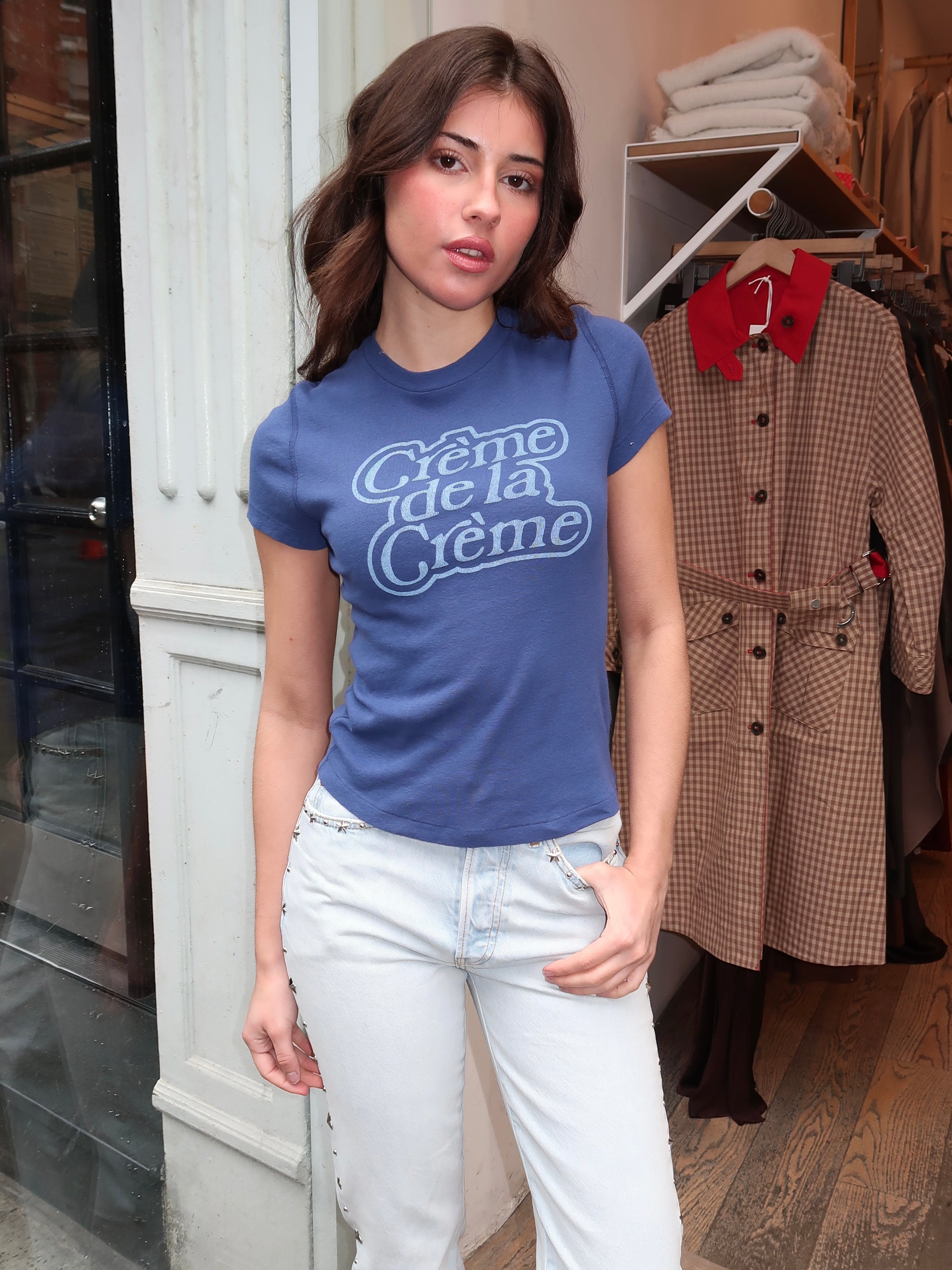 90s Baby Tee Creme De La Creme in Postman Blue