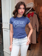90s Baby Tee Creme De La Creme in Postman Blue