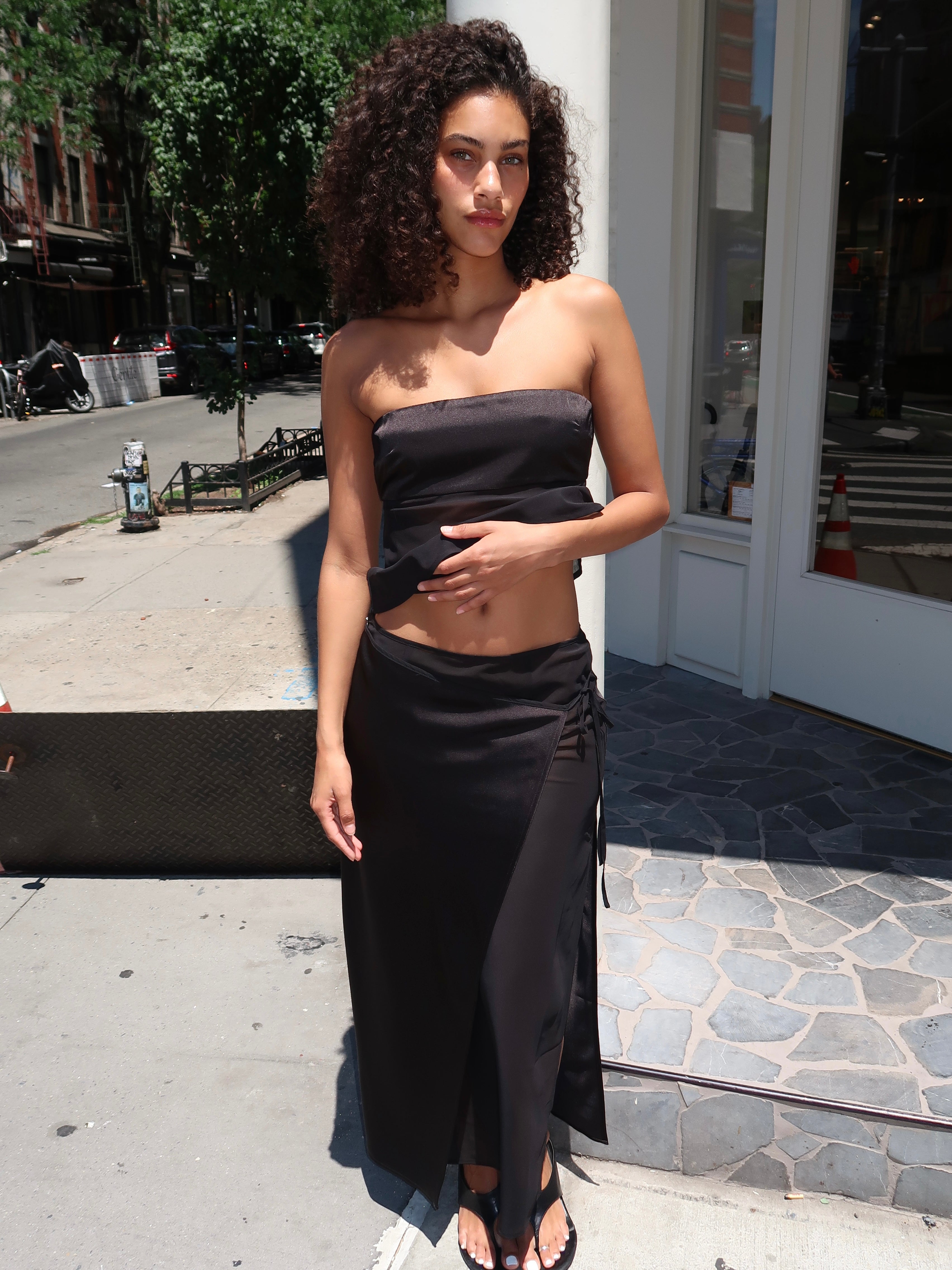 Ricky Midi Skirt in Black
