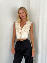 Load image into Gallery viewer, Tobie Tie Front Lace Tank in Vanilla

