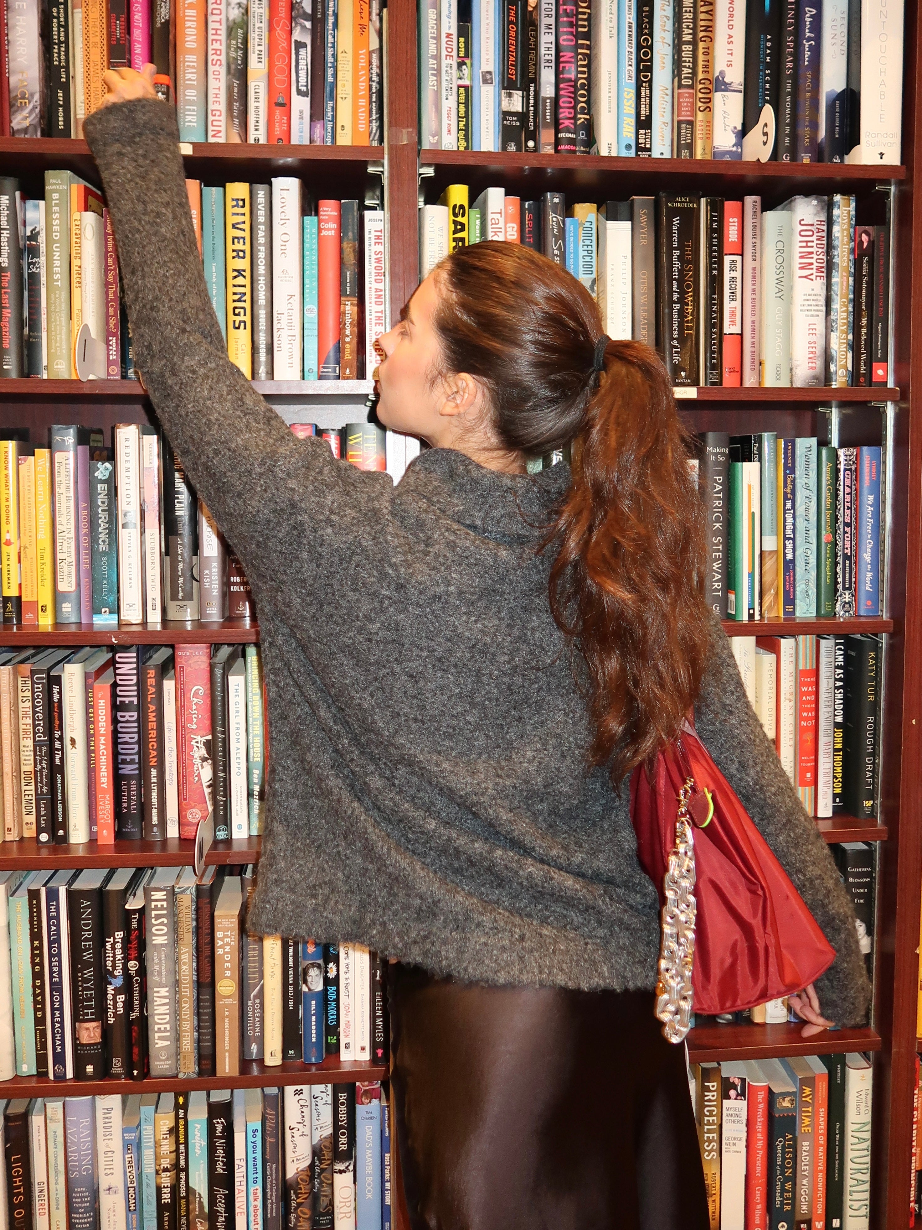 Leigh Keyhole Sweater in Charcoal