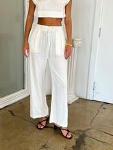 Load image into Gallery viewer, Asher Linen Pants in White
