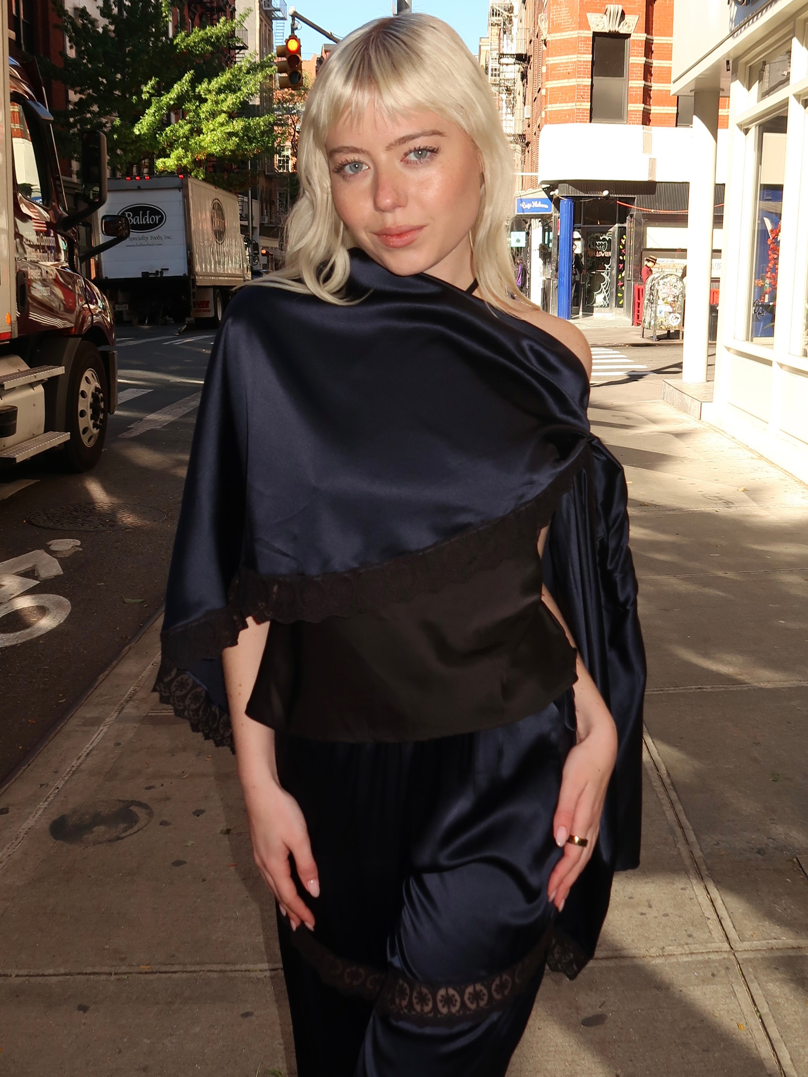 Cata Cape in Blue