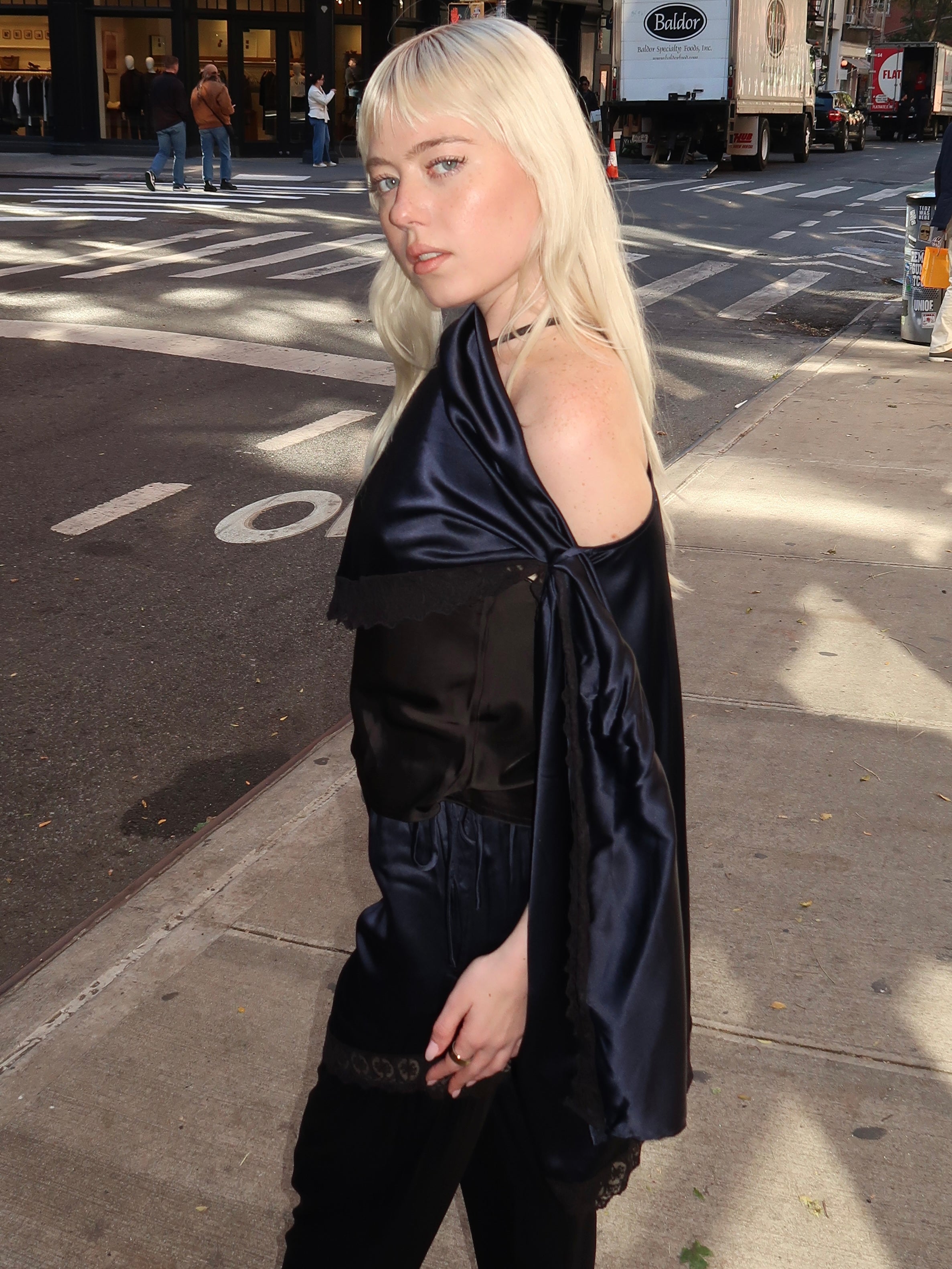 Cata Cape in Blue