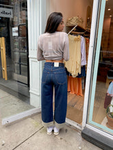 Load image into Gallery viewer, Ayla Baggy in Bravo
