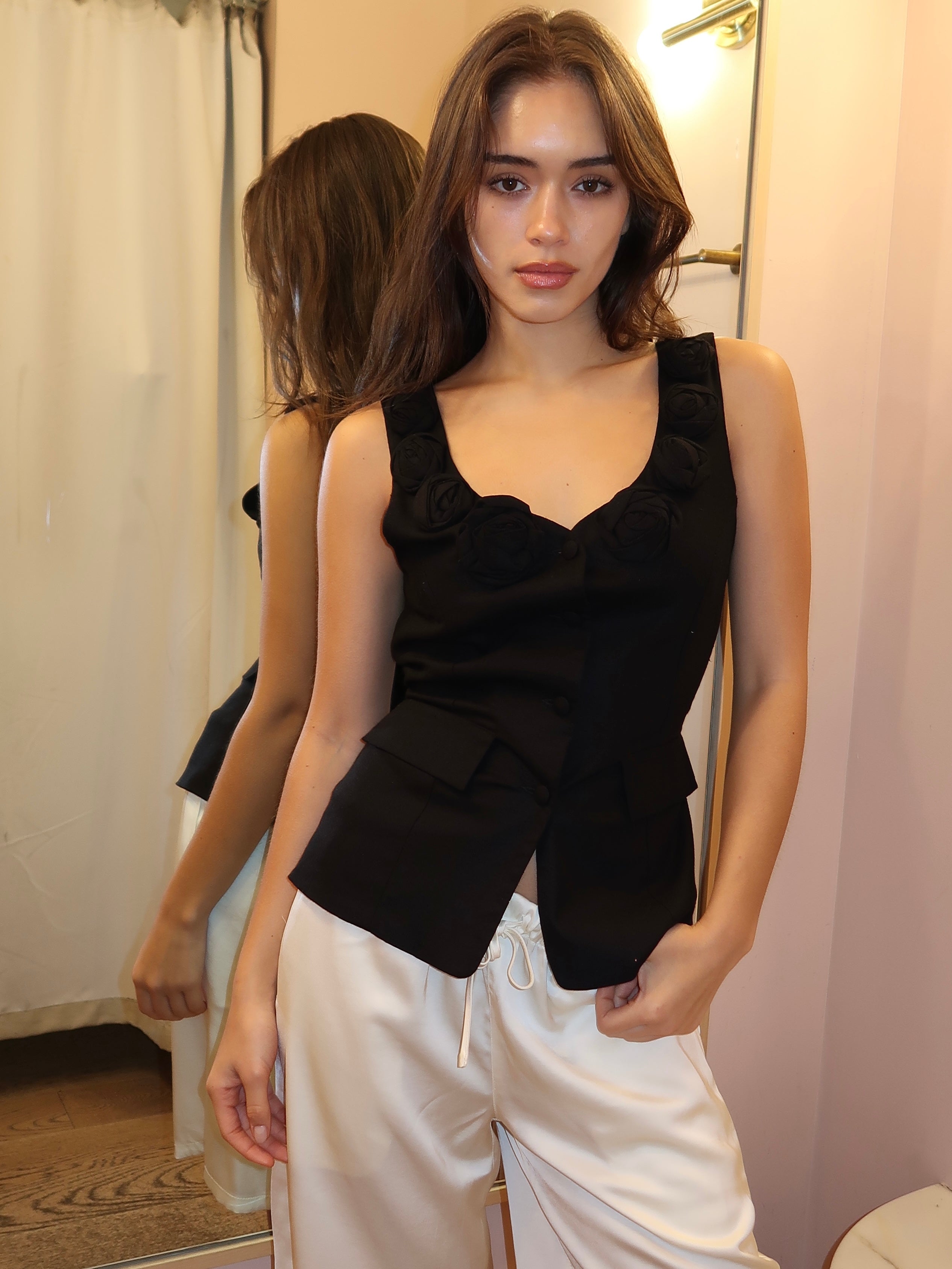 Loire Linen Top in Black