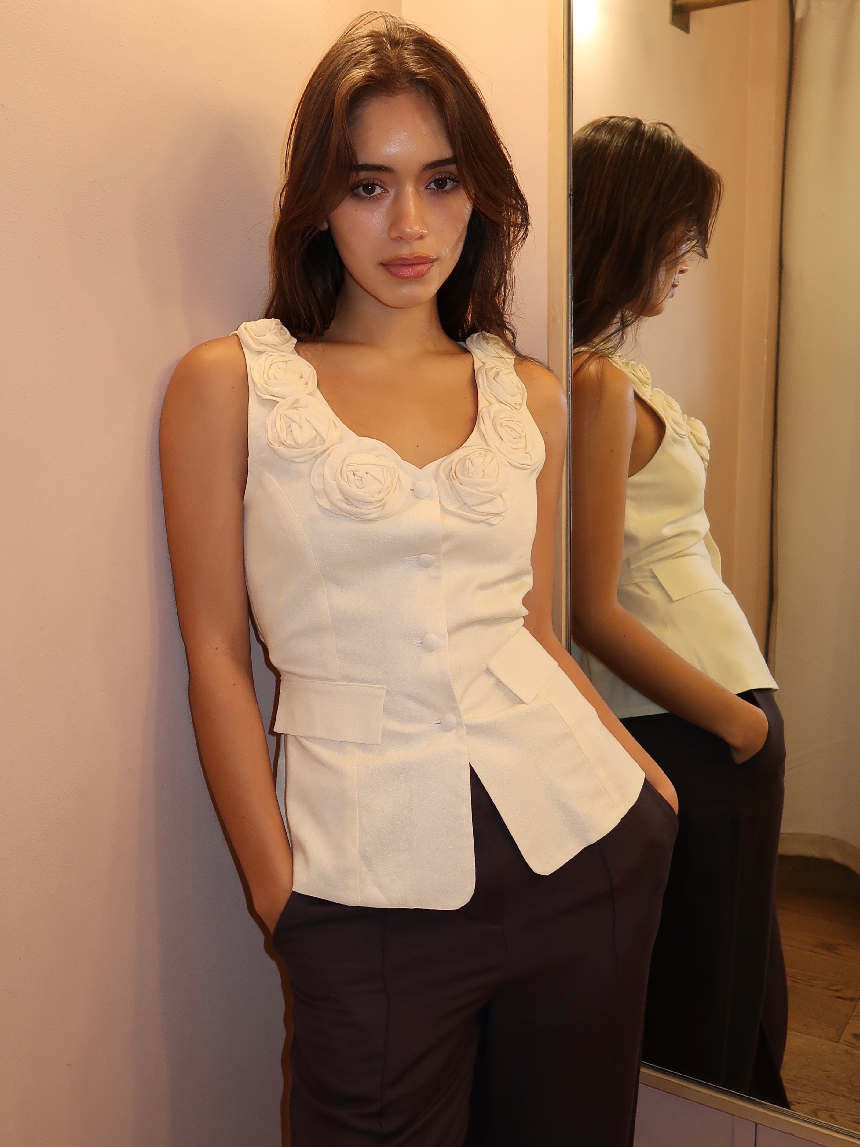 Loire Linen Top in Ivory