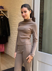 Rib Turtleneck in Mushroom