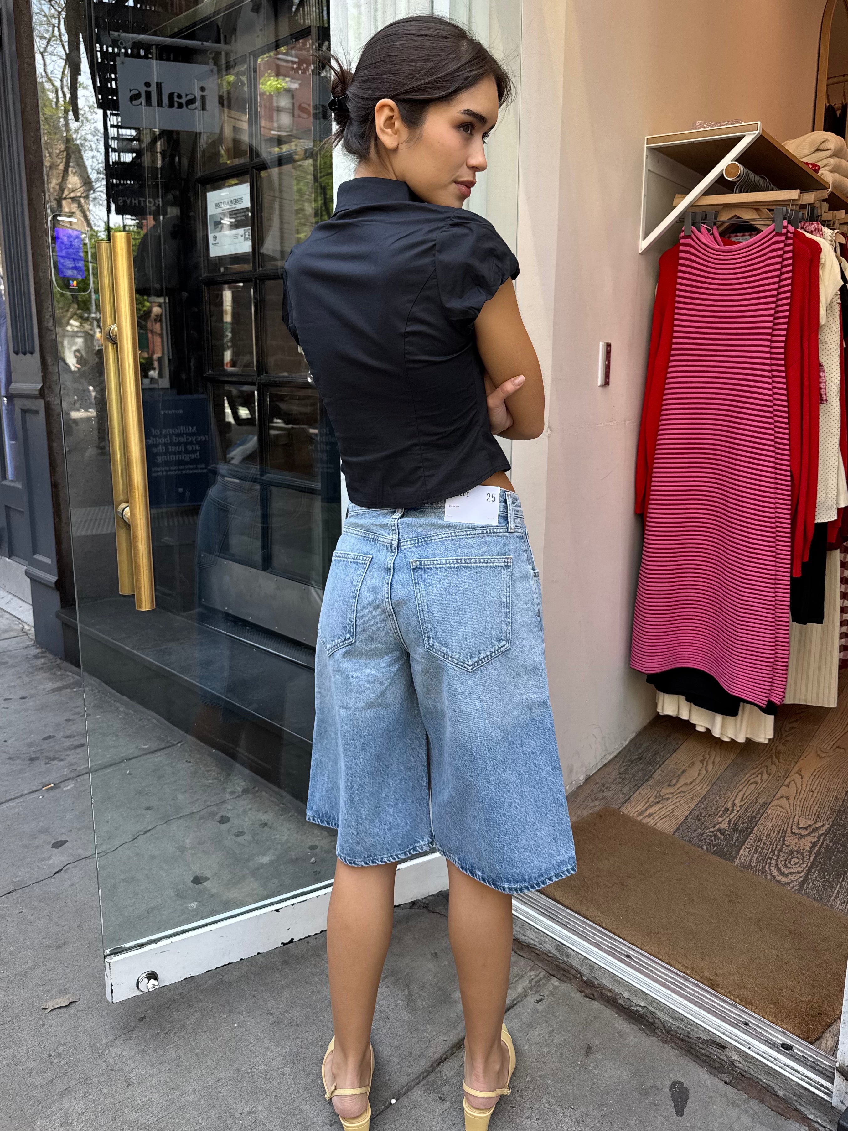 Baggy V-Short in Prevail