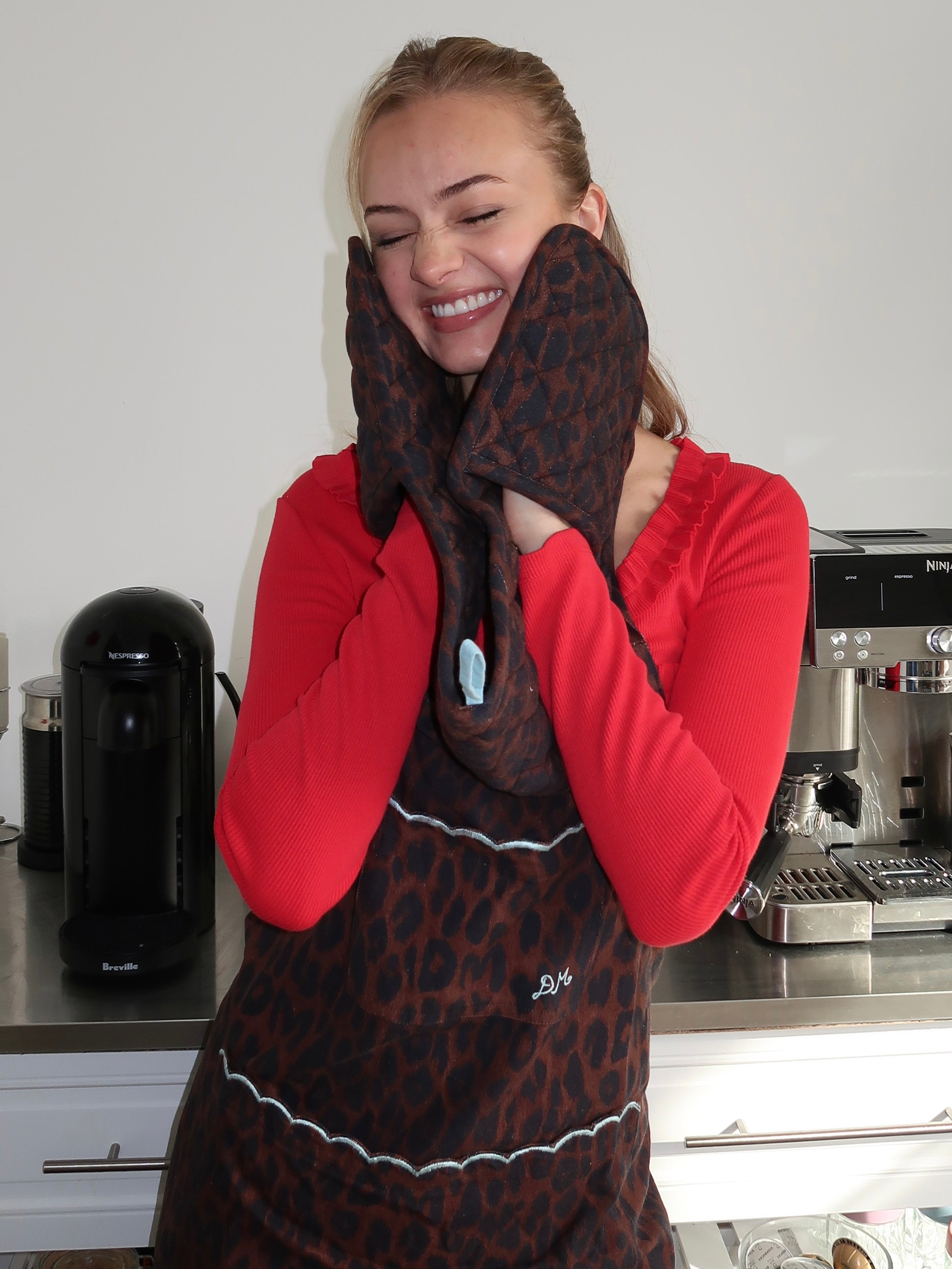 Double Oven Glove in Dark Leopard