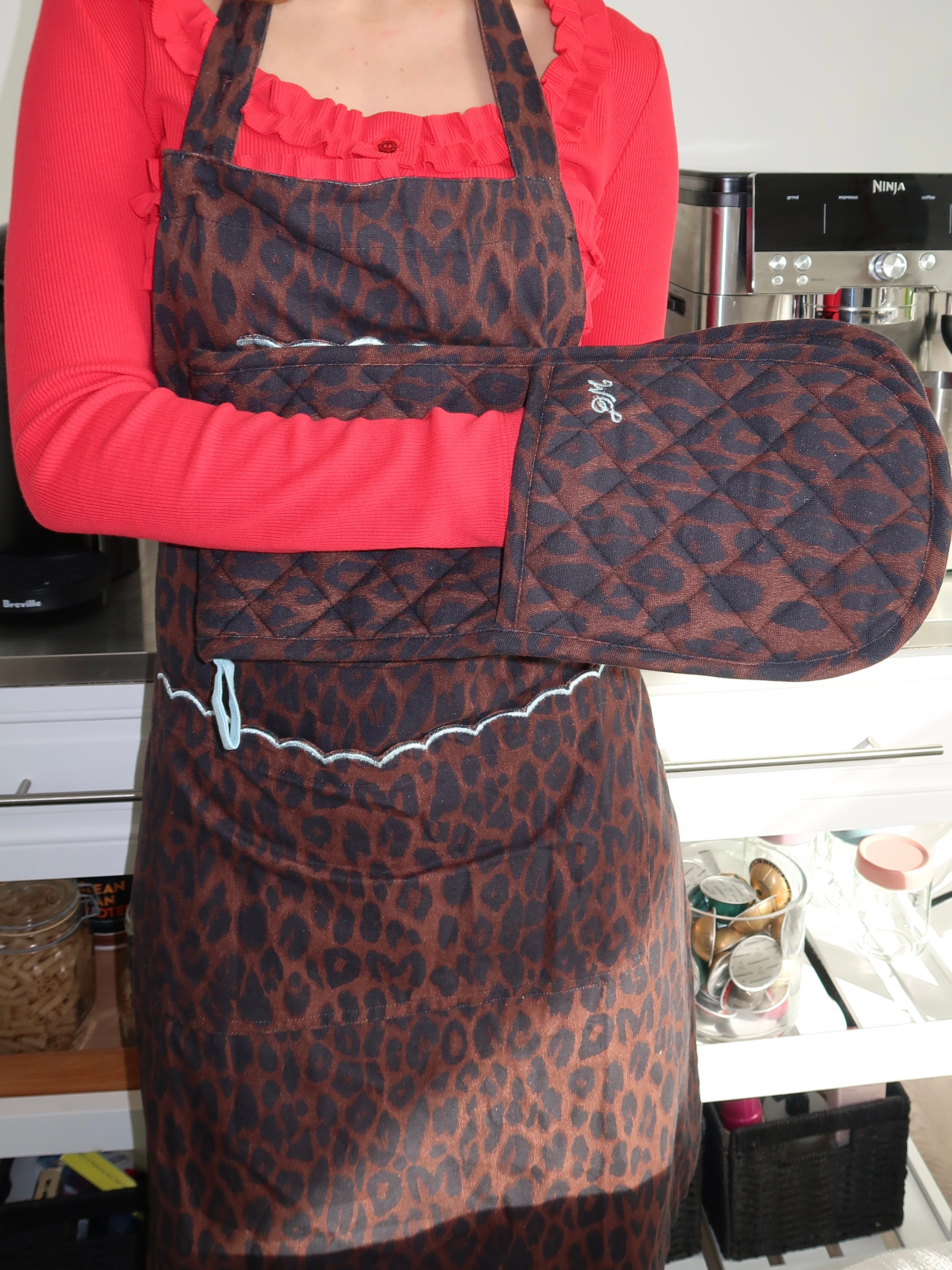 Double Oven Glove in Dark Leopard