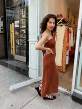 Load image into Gallery viewer, The Strapless Tie Back Midi Dress in Umber
