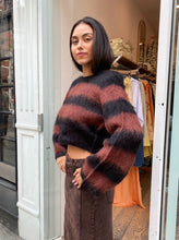 Load image into Gallery viewer, SafiGZ Pullover in Black &amp; Brown
