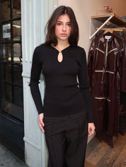 Lynly Sweater Top in Black