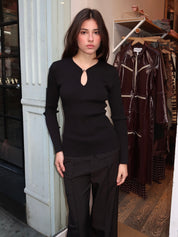 Lynly Sweater Top in Black