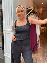 Load image into Gallery viewer, Janesa Top in Black
