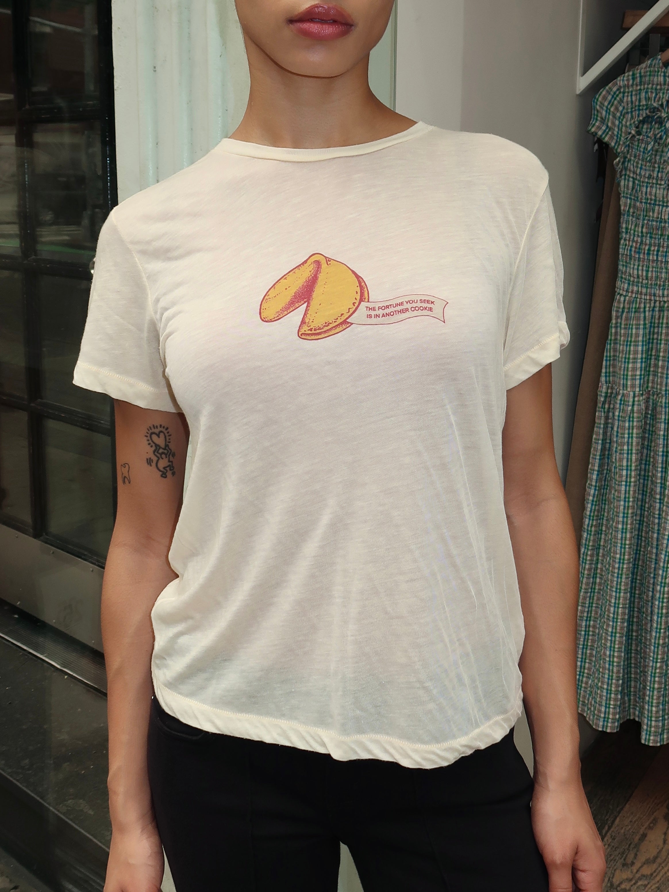 Classic Tee Fortune in Faded Dandelion
