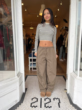 Load image into Gallery viewer, Bruno Cargo Pants in Brown
